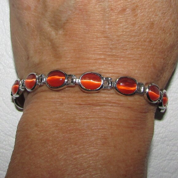Oval Carnelian Bracelet in White Copper – NEW - Picture 2 of 6